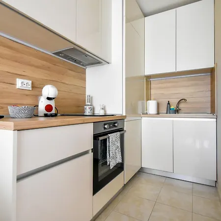 Apartament Sunny With Balcony By Flat Mаnager *